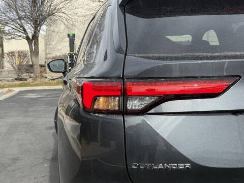 2025 Mitsubishi Outlander PHEV