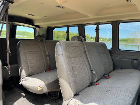 2017 Chevrolet Express LT 2500