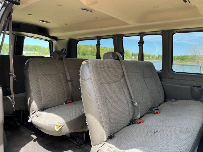 2017 Chevrolet Express LT 2500