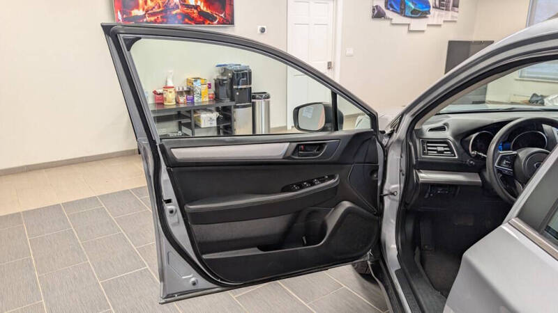 2018 Subaru Outback 2.5i