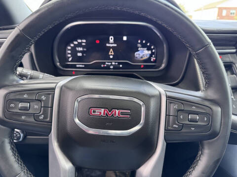 2023 GMC Yukon XL SLT