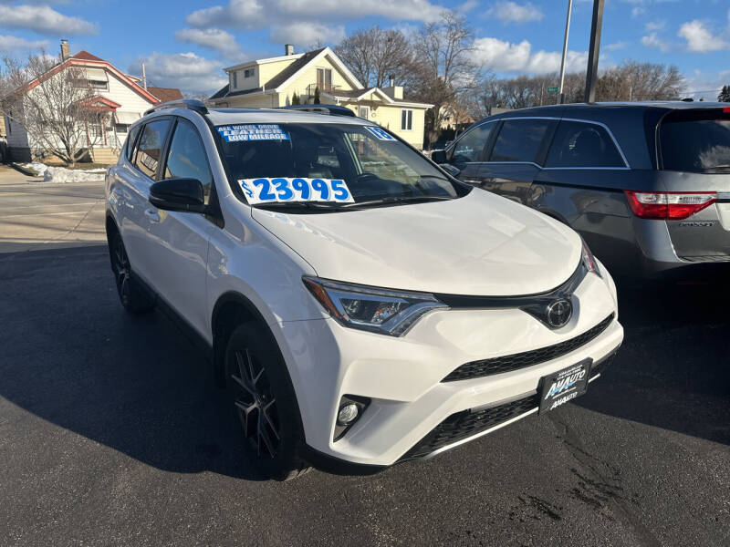 2018 Toyota RAV4 for sale at AM AUTO SALES LLC in Milwaukee WI