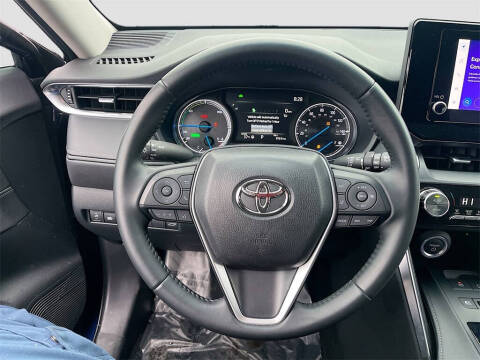 2024 Toyota Venza LE