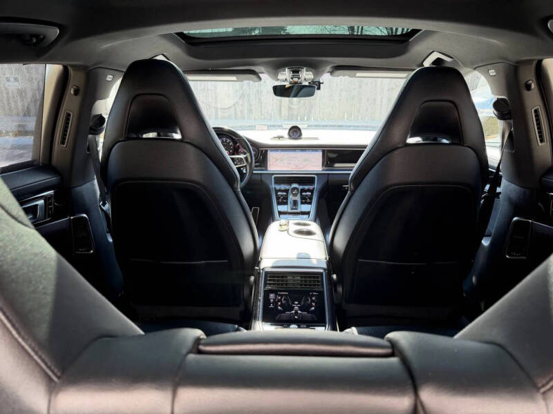 2017 Porsche Panamera 4S