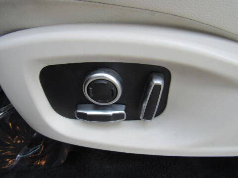 2022 Jaguar E-PACE P250 SE