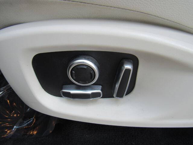 2022 Jaguar E-PACE P250 SE