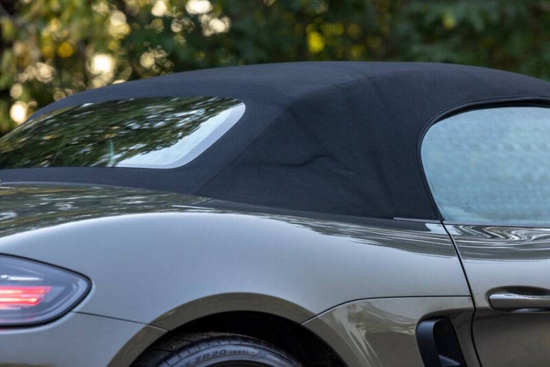 2021 Porsche 718 Boxster