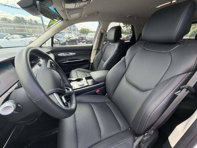 2026 Genesis GV70