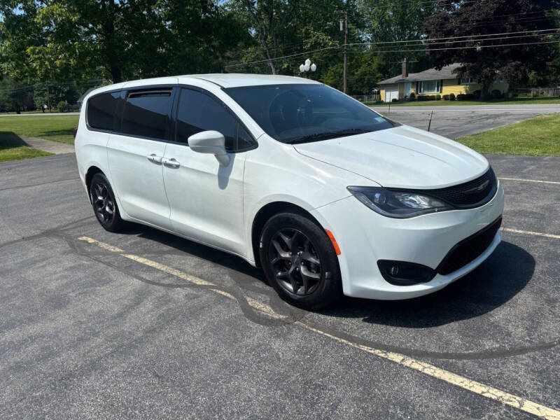 2018 Chrysler Pacifica Touring Plus