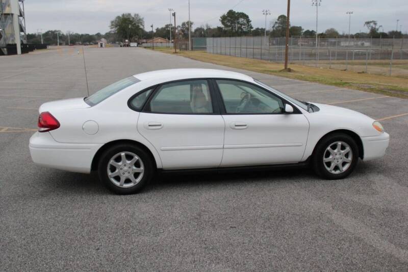 2006 Ford Taurus for sale at Majestic AutoGroup in Port Arthur TX