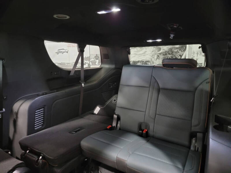 2025 GMC Yukon XL AT4