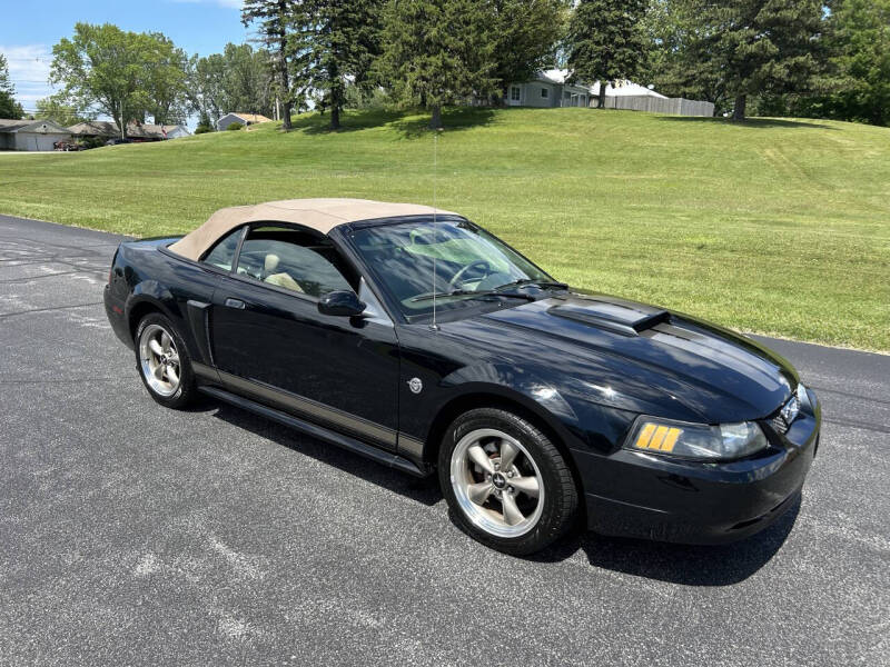 2004 Ford Mustang GT Deluxe