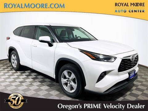 2022 Toyota Highlander for sale at Royal Moore Custom Finance in Hillsboro OR