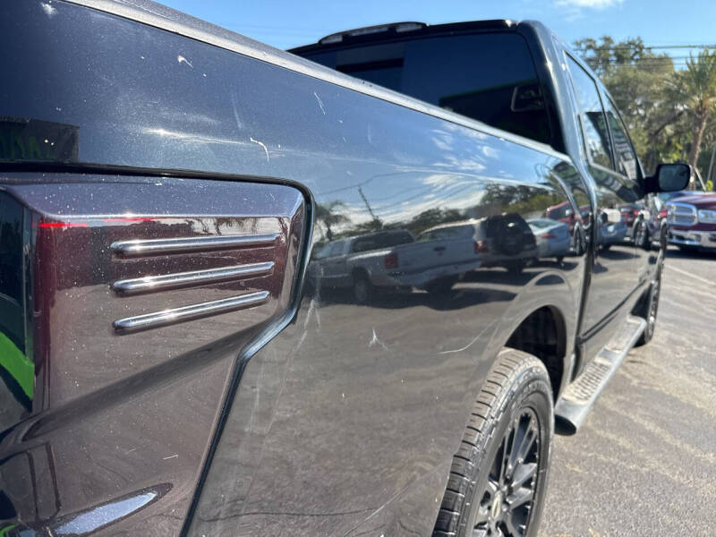 2018 Nissan Titan SV
