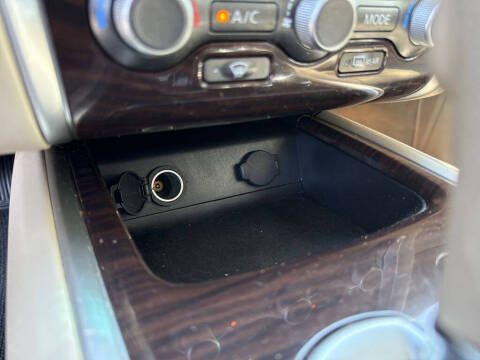 2015 Nissan Pathfinder Platinum