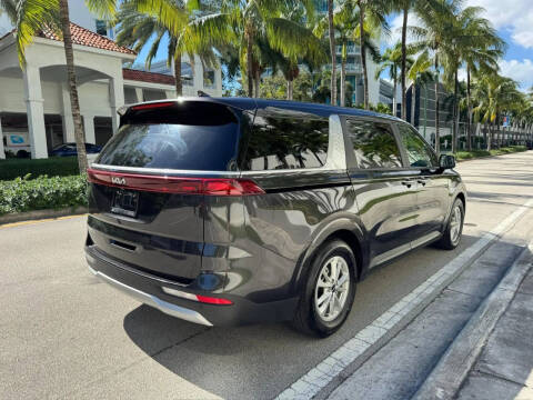 2024 Kia Carnival LX