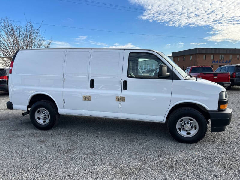2022 Chevrolet Express 2500