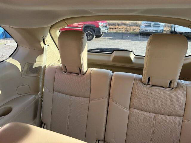 2017 Nissan Pathfinder Platinum