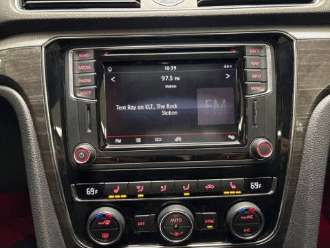 2016 Volkswagen Passat 1.8T SEL Premium