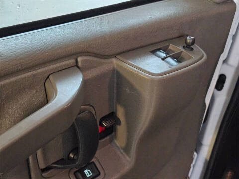 2023 GMC Savana 3500