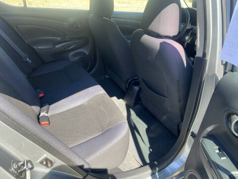 2012 Nissan Versa 1.6 SL