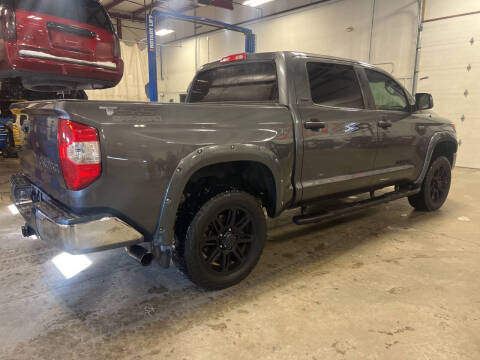 2018 Toyota Tundra SR5