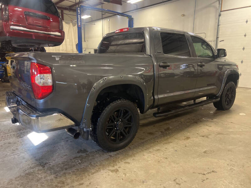 2018 Toyota Tundra SR5