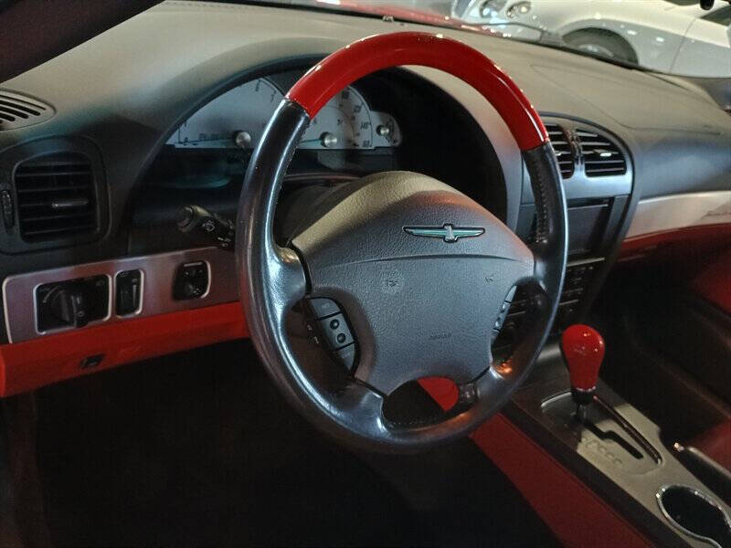 2002 Ford Thunderbird 34