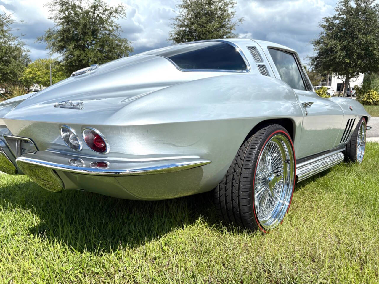1965 Chevrolet Corvette 19