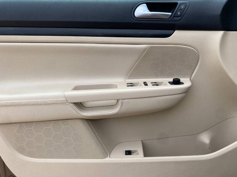 2012 Volkswagen Jetta SportWagen TDI