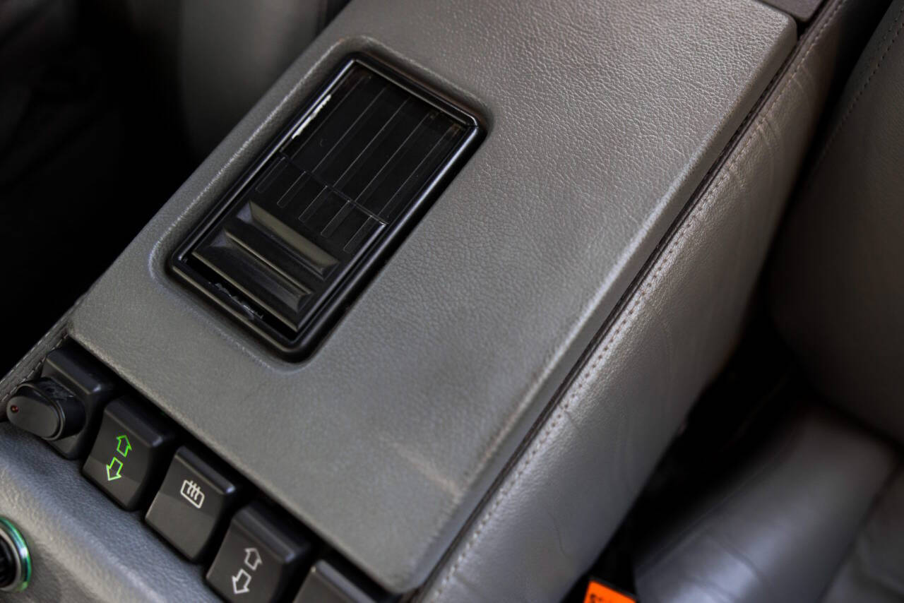 1981 DeLorean DMC-12 37