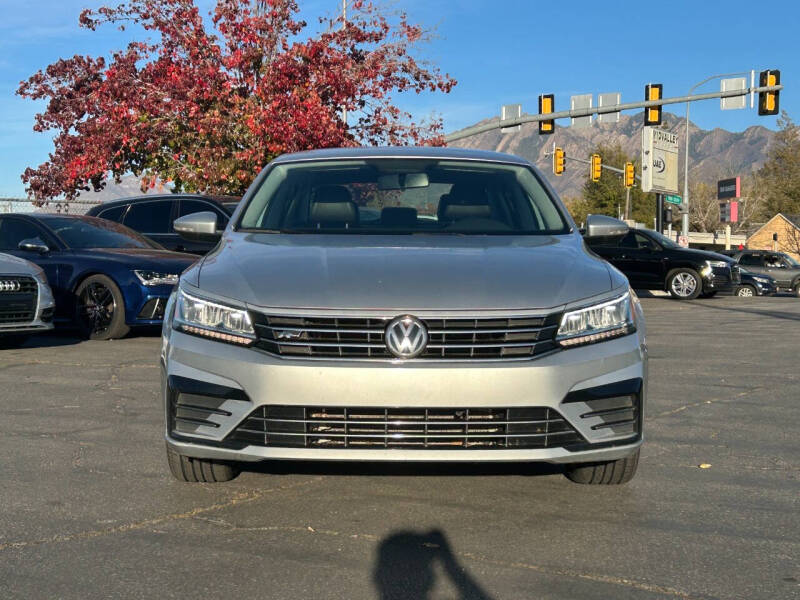 2018 Volkswagen Passat 2.0T R-Line
