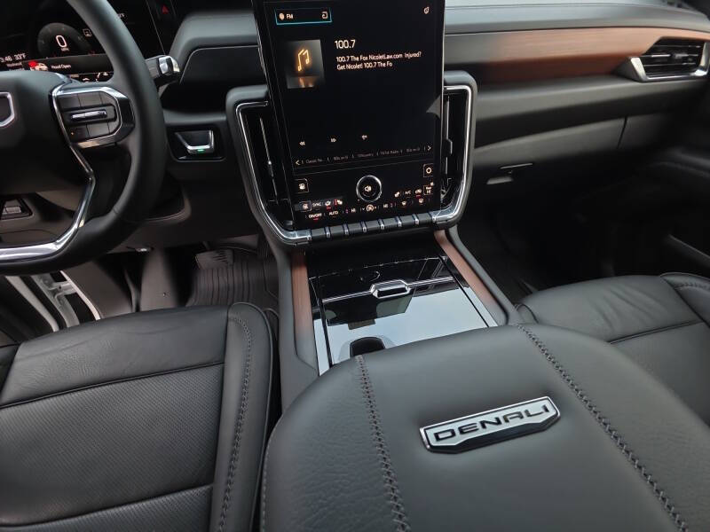 2025 GMC Yukon XL Denali