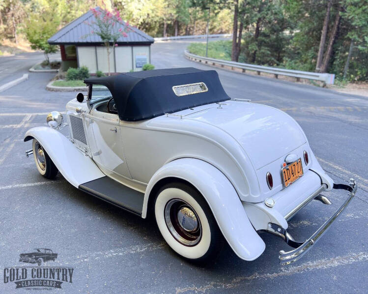 1932 Ford Model 18