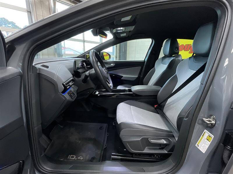 2023 Volkswagen ID.4 Pro