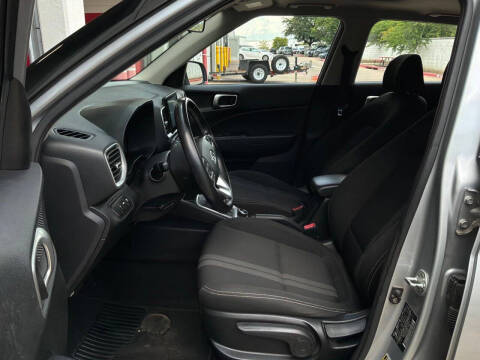 2022 Hyundai Venue SEL