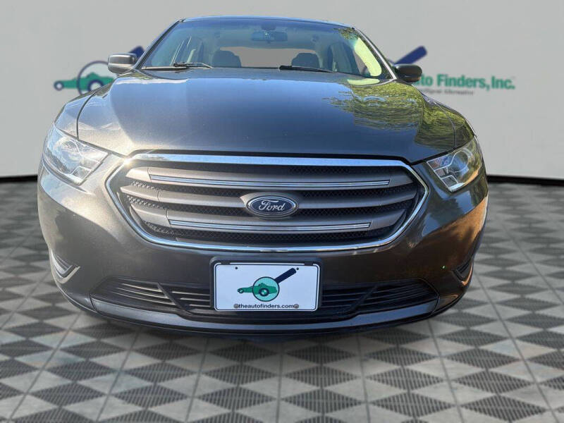 2018 Ford Taurus SE