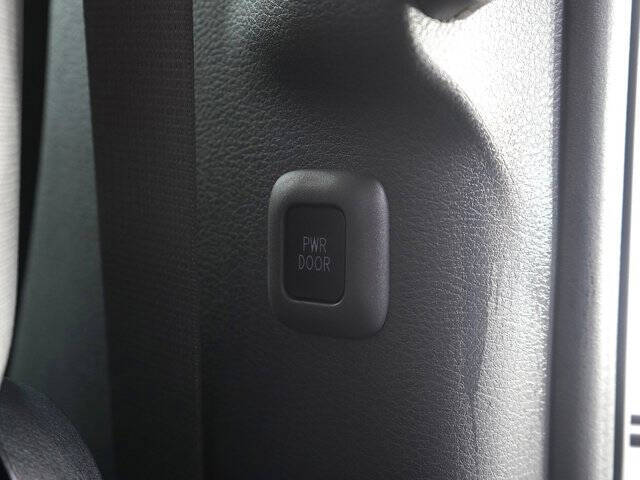 2024 Toyota Sienna LE 8-Passenger