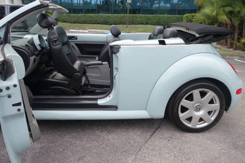 2003 Volkswagen New Beetle Convertible GLS