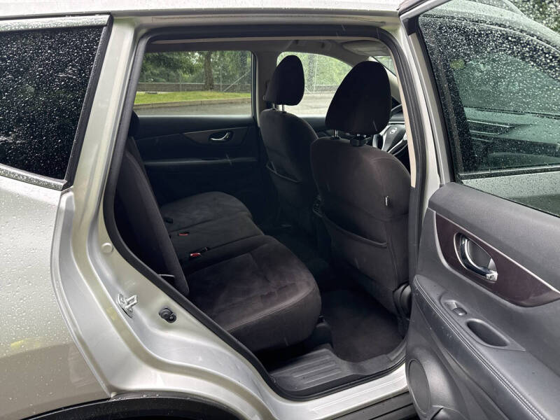 2015 Nissan Rogue S