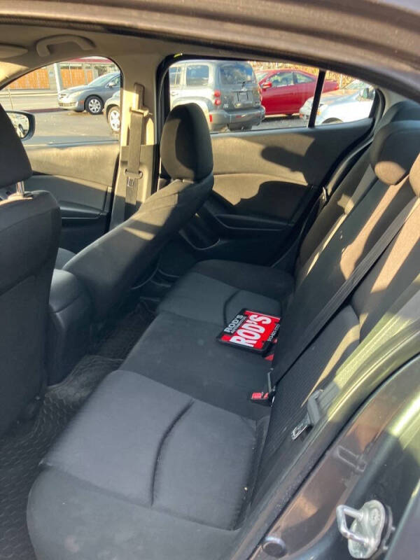 2015 Mazda MAZDA3 i Sport