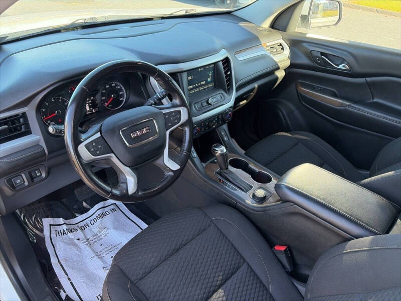 2018 GMC Acadia SLE-2