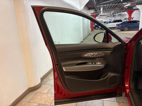 2023 Genesis GV70 2.5T Standard