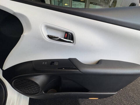 2022 Toyota Prius XLE AWD-e