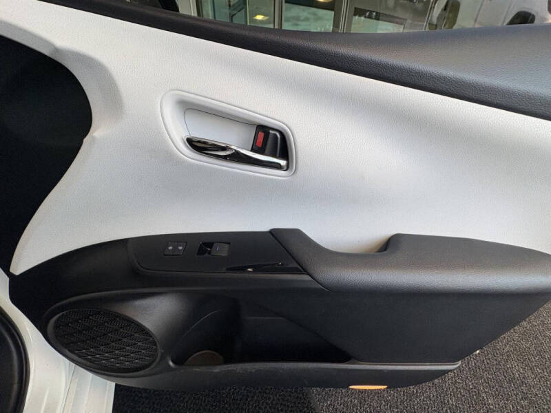 2022 Toyota Prius XLE AWD-e