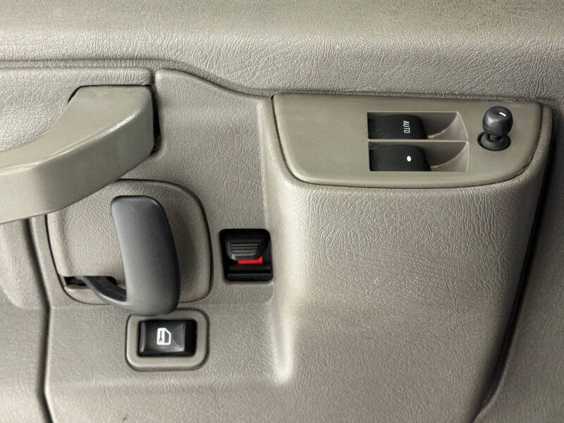 2016 Chevrolet Express 2500