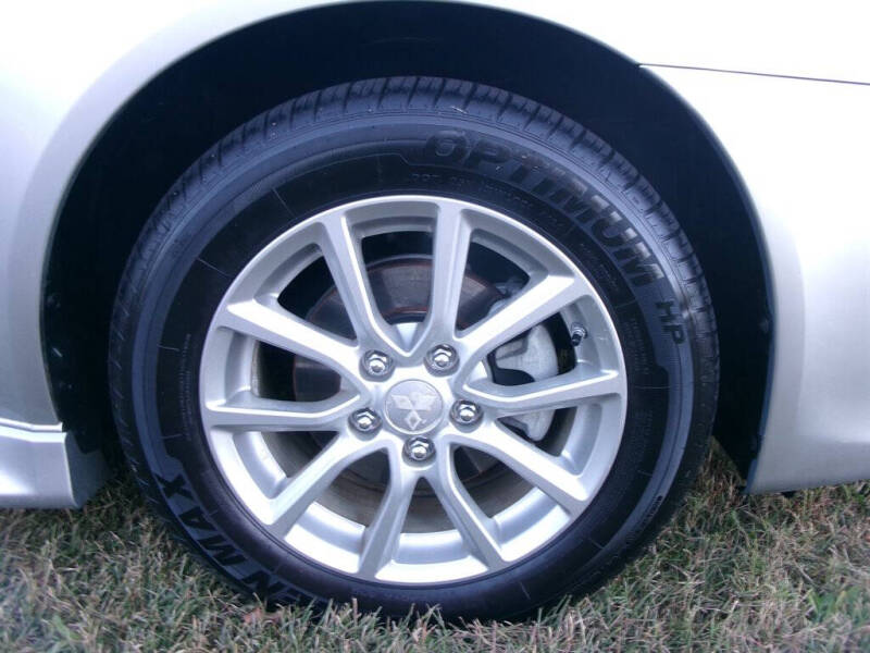 2016 Mitsubishi Lancer ES