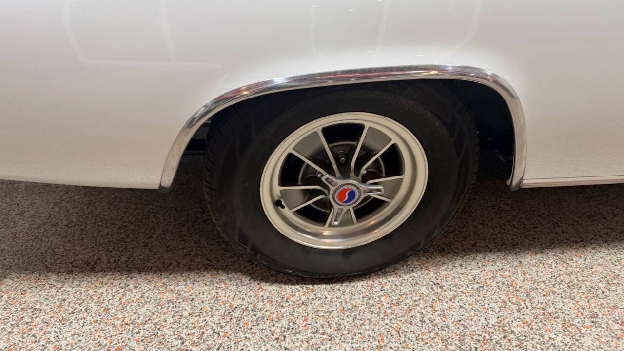 1964 Studebaker Gran Turismo 33