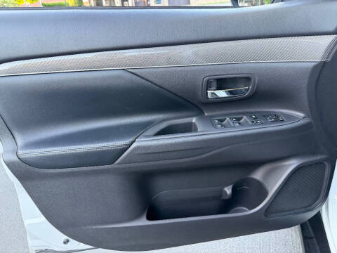 2020 Mitsubishi Outlander SEL