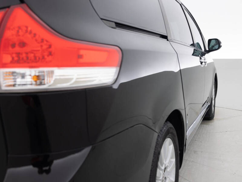 2014 Toyota Sienna Limited 7-Passenger